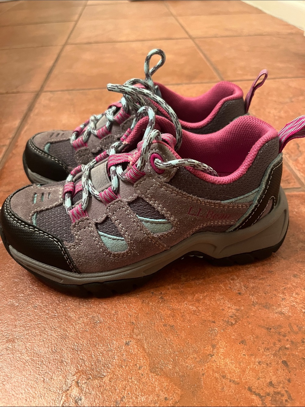Kids Trail Sneakers in Gray and Pink
